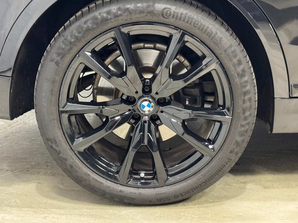 2023 BMW X7 - Image 9