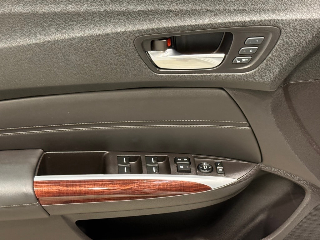 2015 ACURA TLX - Image 17