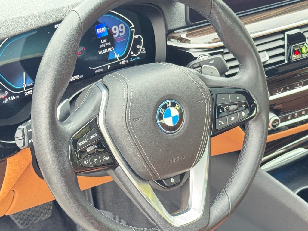 2023 BMW 530E - Image 15