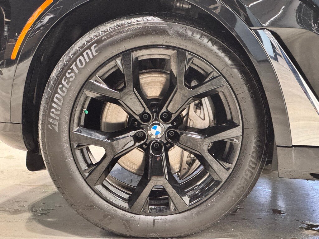 2024 BMW X7 - Image 11