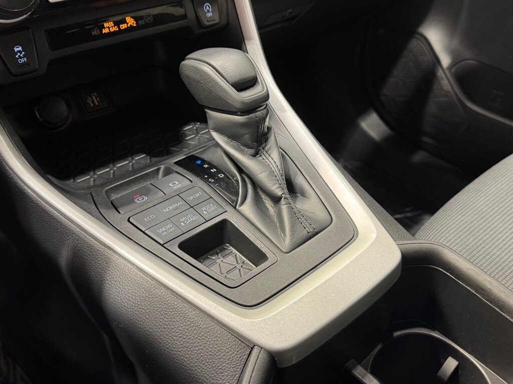 2024 TOYOTA RAV4 - Image 14