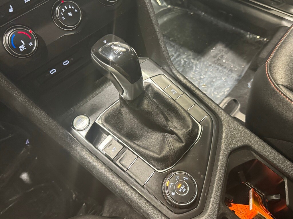 2024 VOLKSWAGEN TIGUAN - Image 9