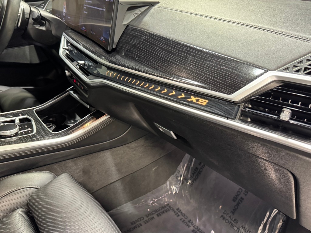 2024 BMW X5 - Image 29