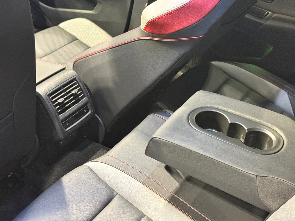 2024 VOLKSWAGEN GOLF GTI - Image 26