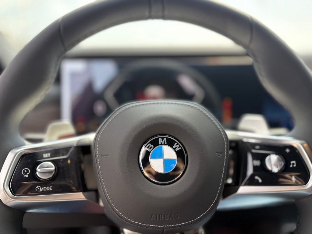 2025 BMW 760I - Image 11