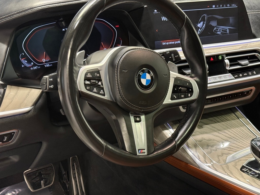 2022 BMW X7 - Image 16