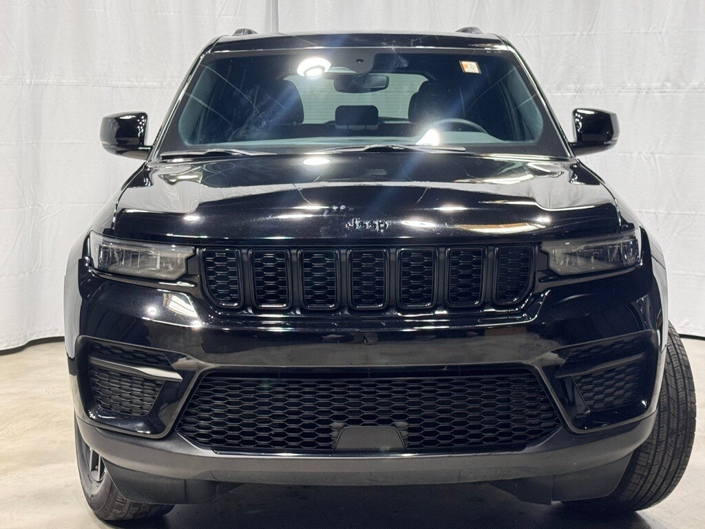 2024 JEEP GRAND CHEROKEE - Image 2