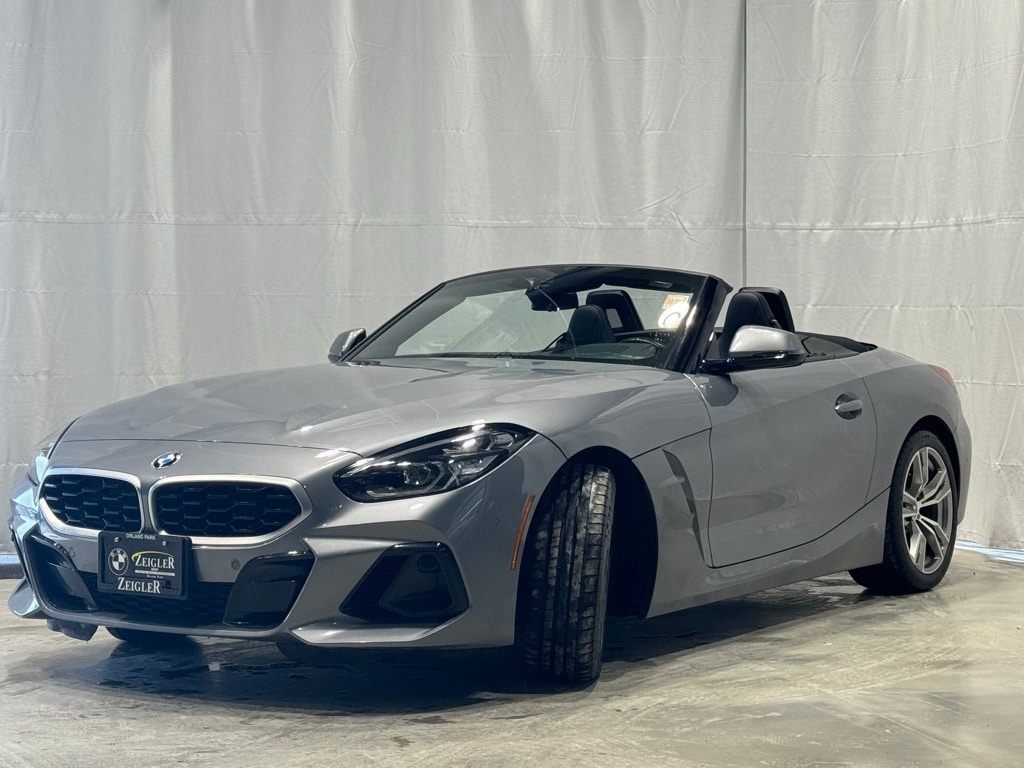 2025 BMW Z4 - Image 3