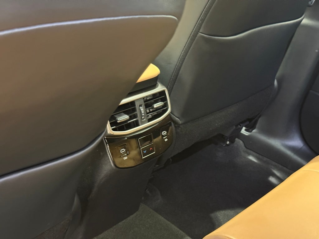 2024 LEXUS RX - Image 27