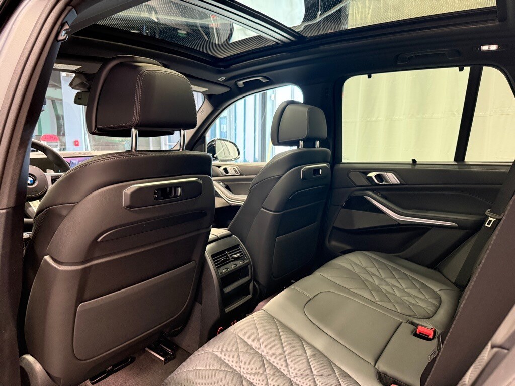 2025 BMW X5 - Image 23