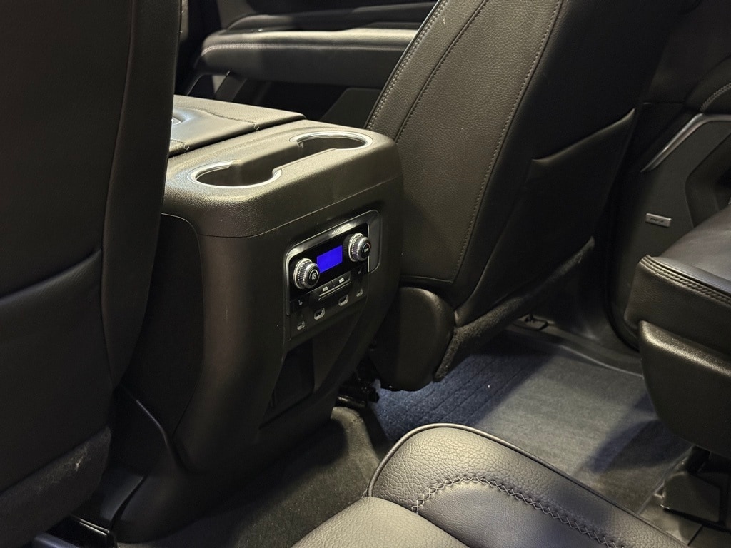 2021 GMC YUKON - Image 26