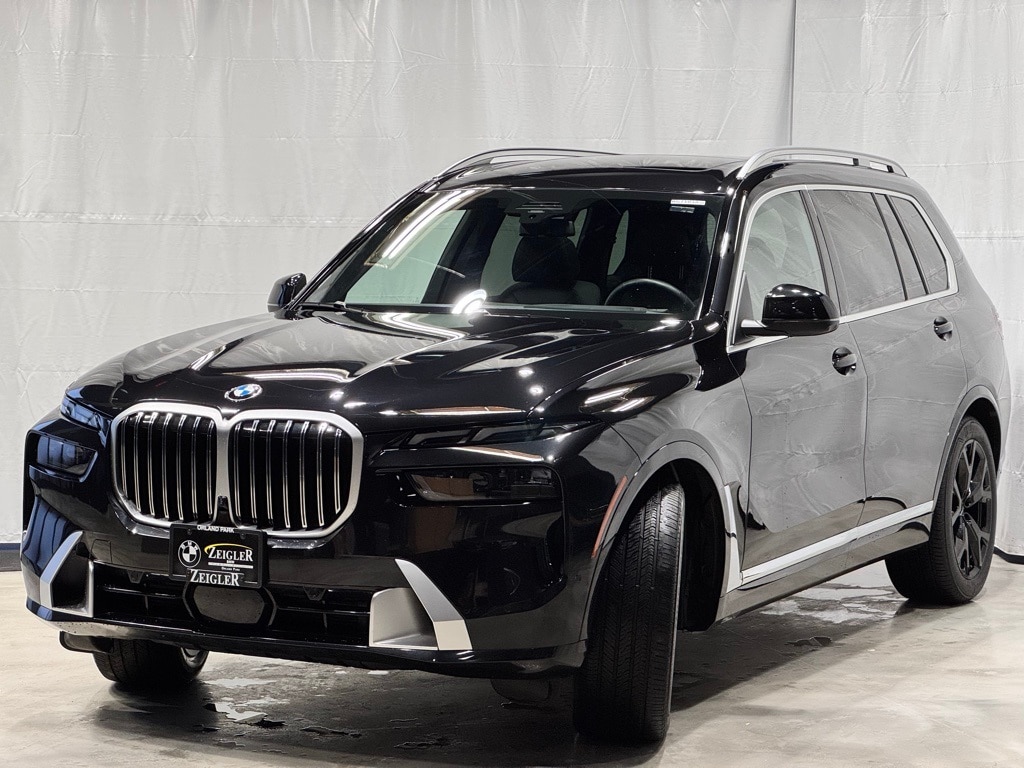 2024 BMW X7 - Image 3