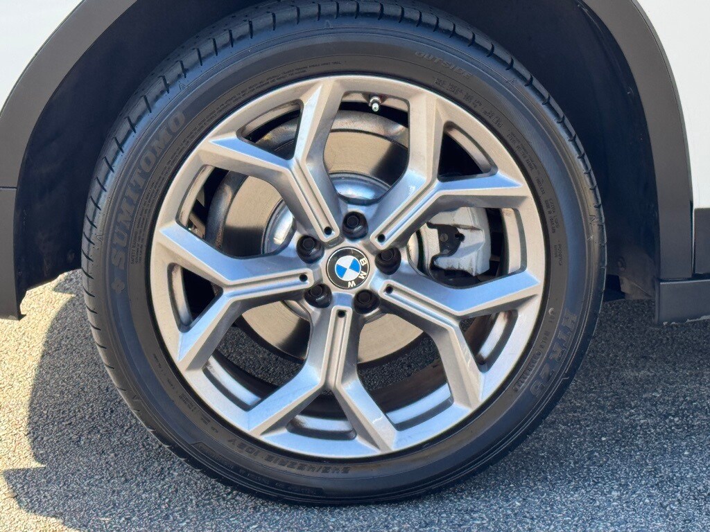 2023 BMW X4 - Image 9