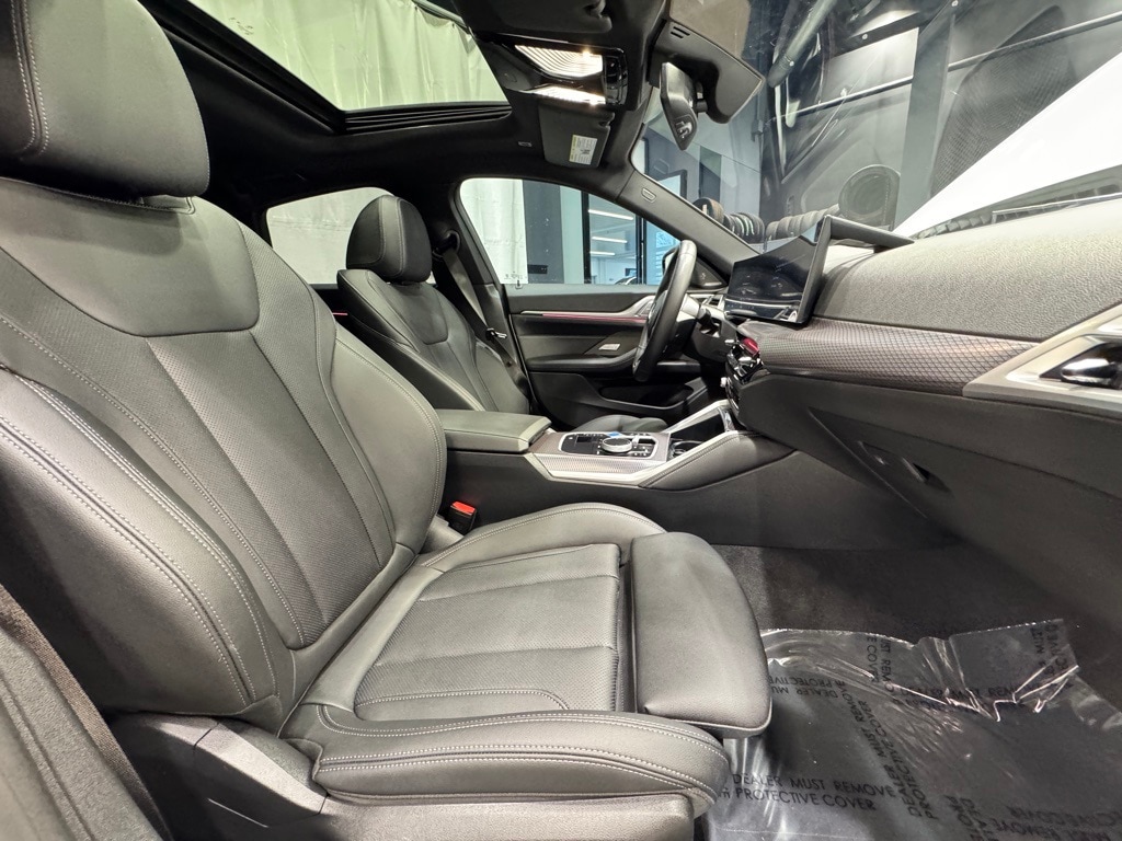 2025 BMW I4 - Image 30