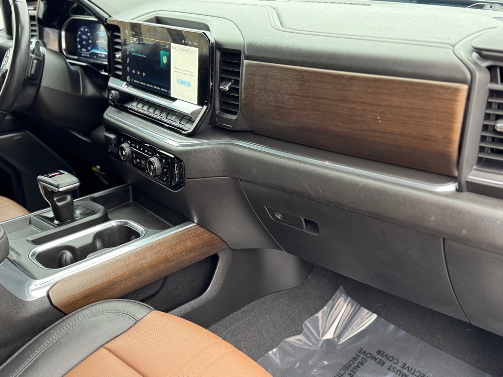 2024 CHEVROLET SILVERADO - Image 32