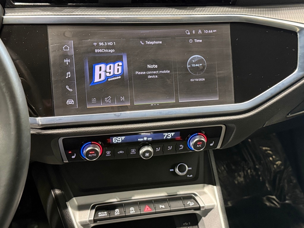 2025 AUDI Q3 - Image 12