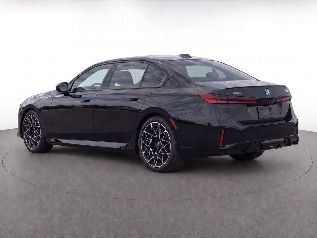 New 2027 BMW 740i xDrive Sedan