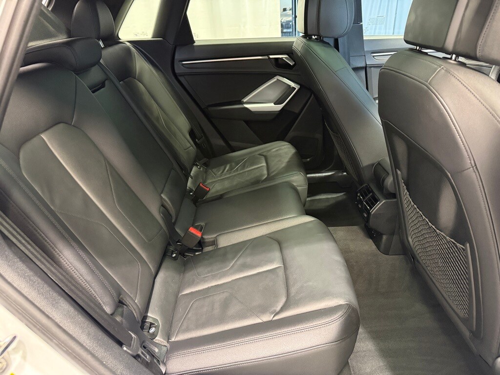 2025 AUDI Q3 - Image 24