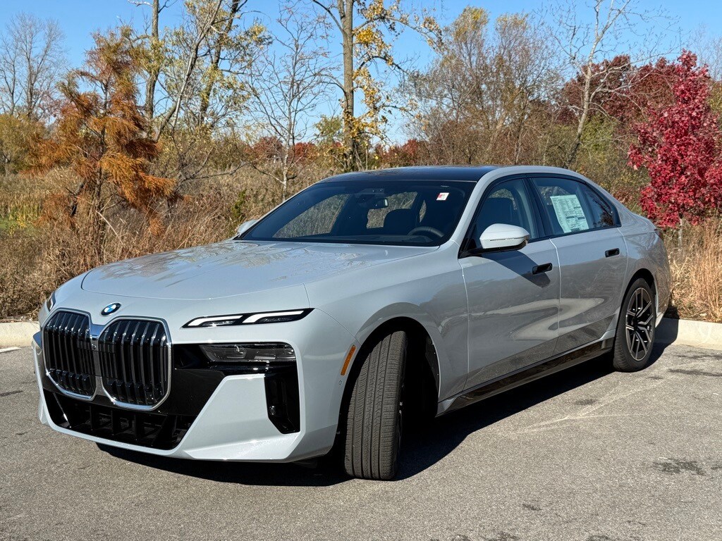 New 2026 BMW 740i xDrive Sedan