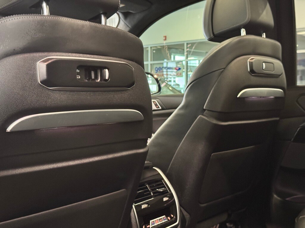 2024 BMW X7 - Image 23