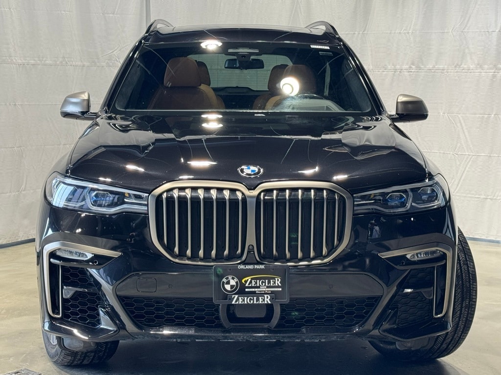 2022 BMW X7 - Image 2