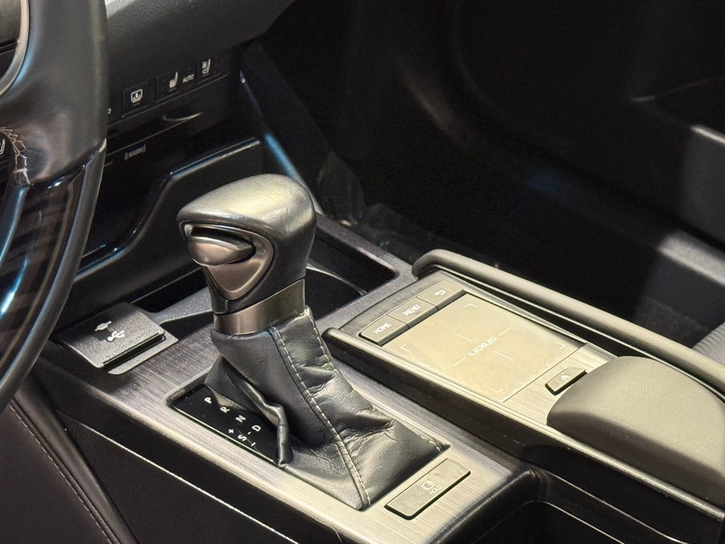 2021 LEXUS ES - Image 15