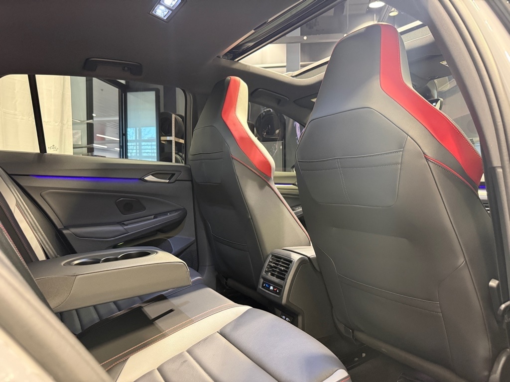 2024 VOLKSWAGEN GOLF GTI - Image 30