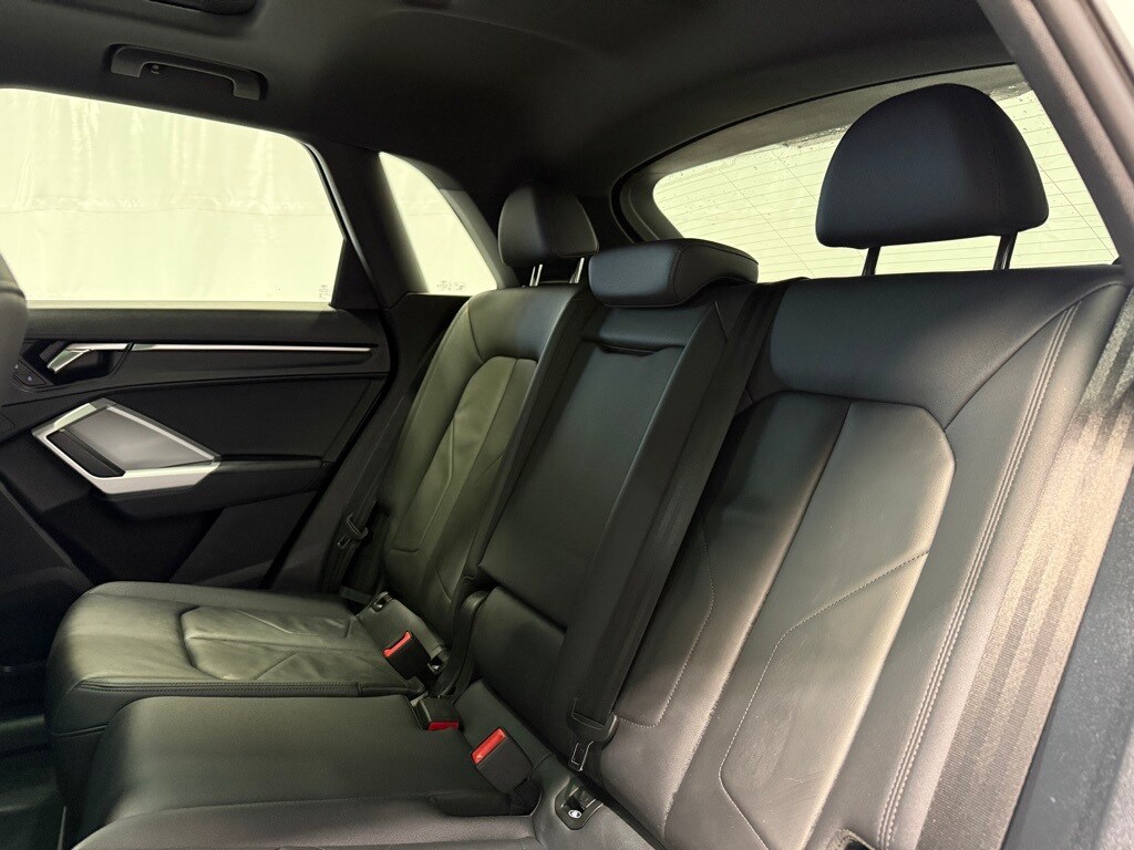 2025 AUDI Q3 - Image 21