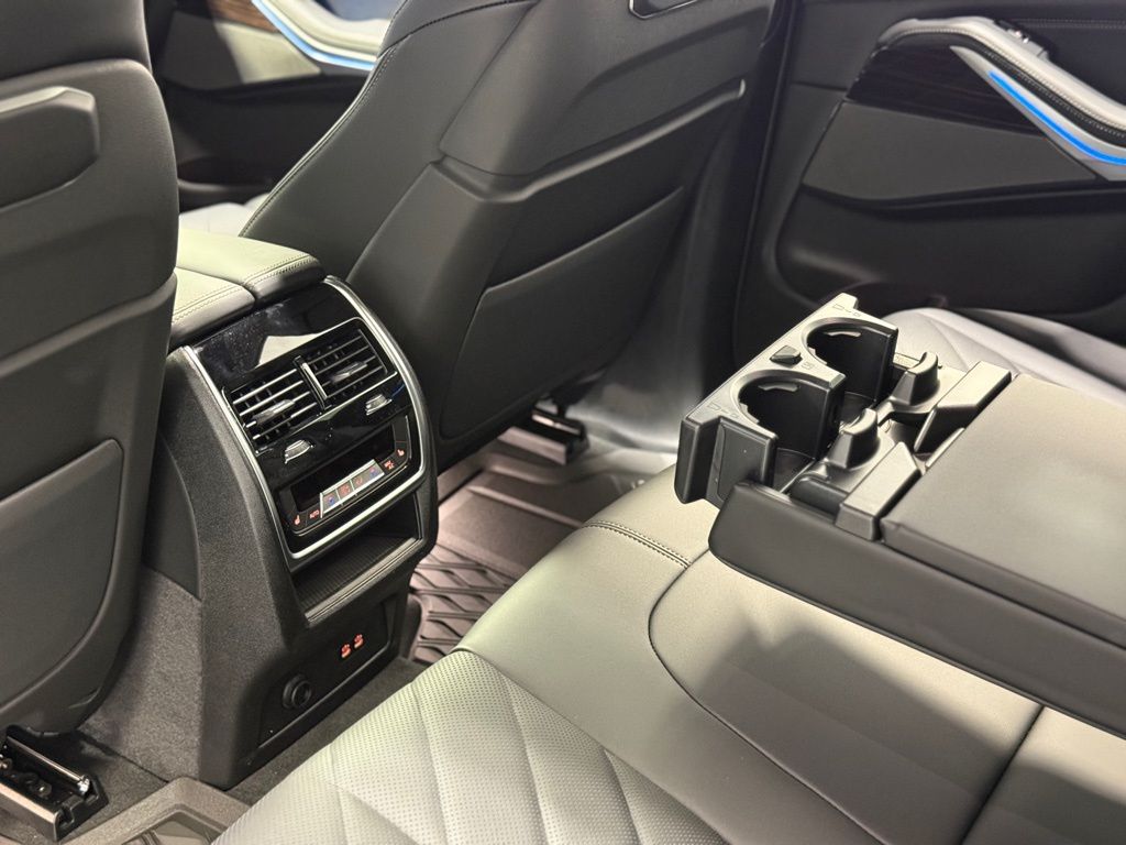 2026 BMW X5 - Image 23