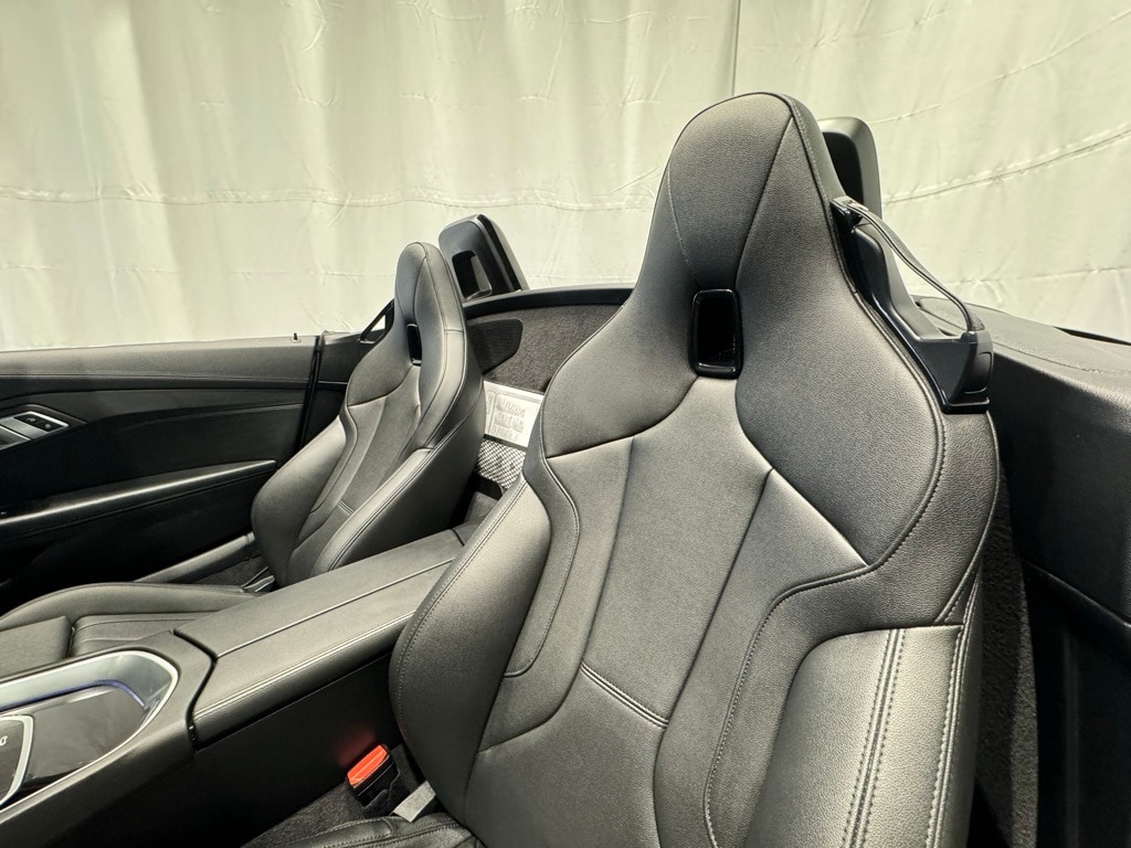 2025 BMW Z4 - Image 20