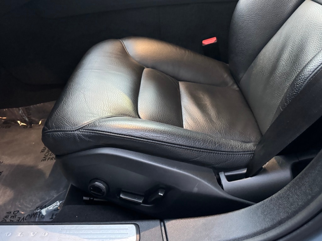 2024 VOLVO S60 - Image 20