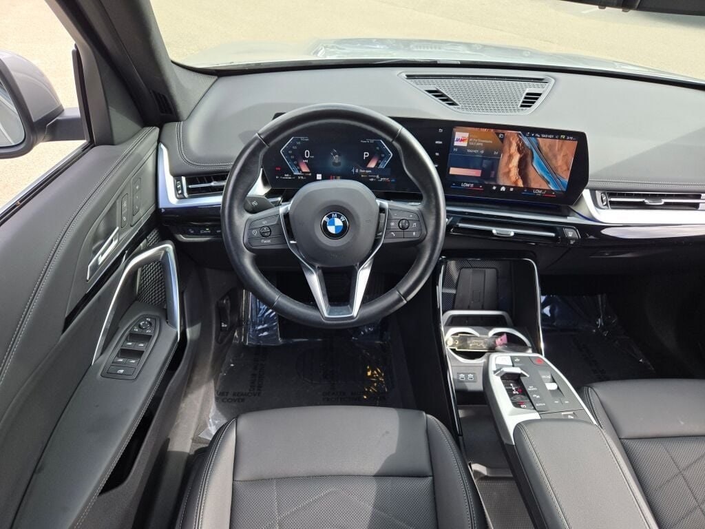 2025 BMW X1 - Image 9