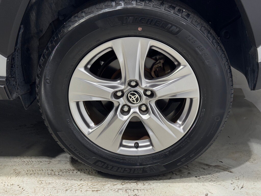 2022 TOYOTA RAV4 - Image 8