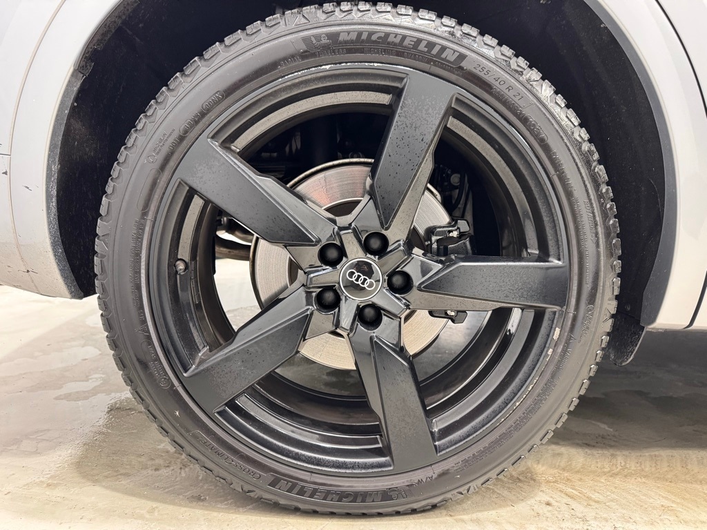 2022 AUDI SQ5 - Image 13