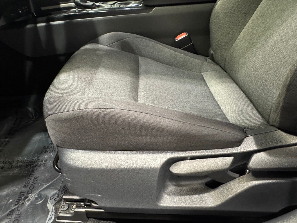 2025 TOYOTA CAMRY - Image 19