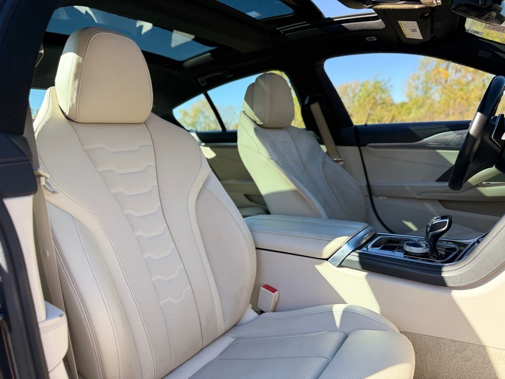 2022 BMW 840I - Image 30