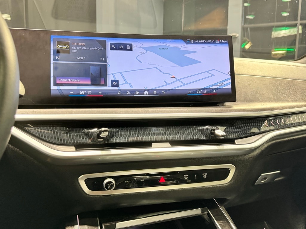 2024 BMW X7 - Image 8