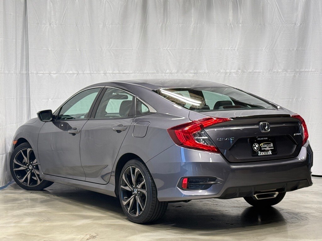 2019 Honda Civic Sport photo 4
