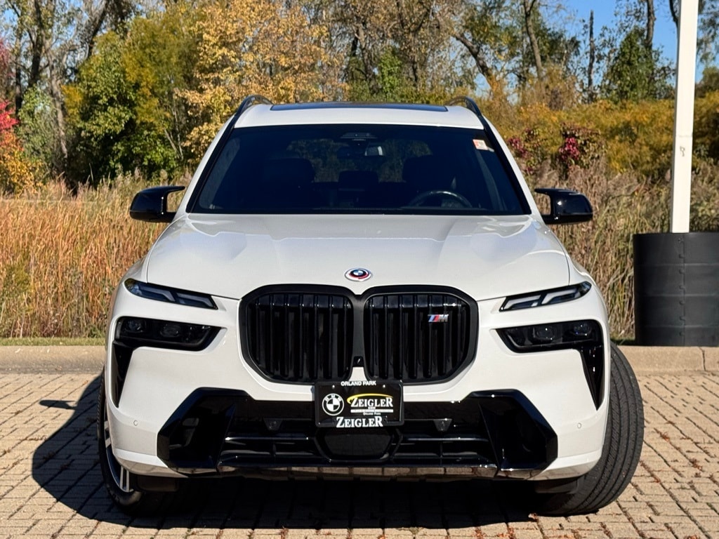 2023 Bmw X7 M60i photo 2