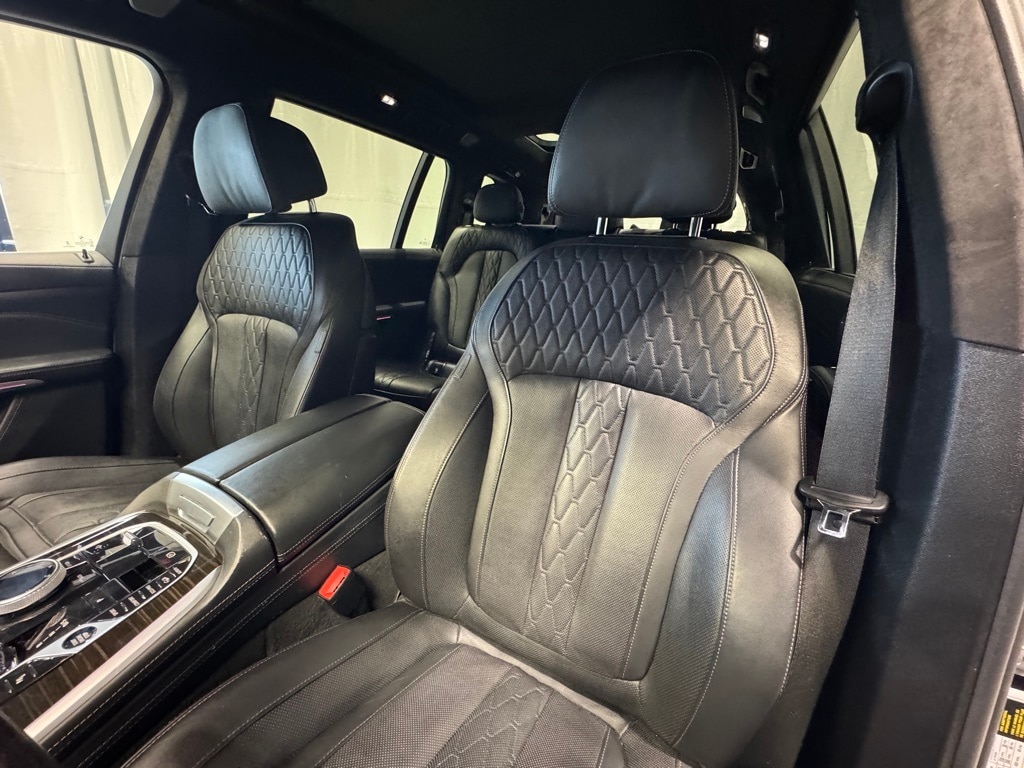 2024 BMW X7 - Image 21