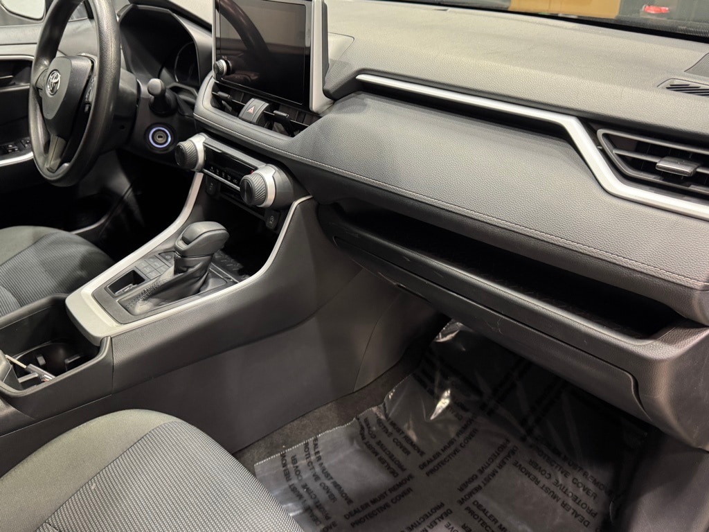 2024 TOYOTA RAV4 - Image 28
