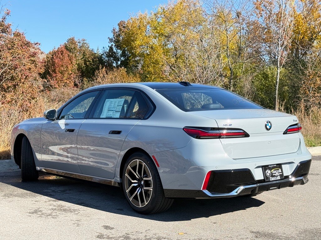 New 2026 BMW 740i xDrive Sedan