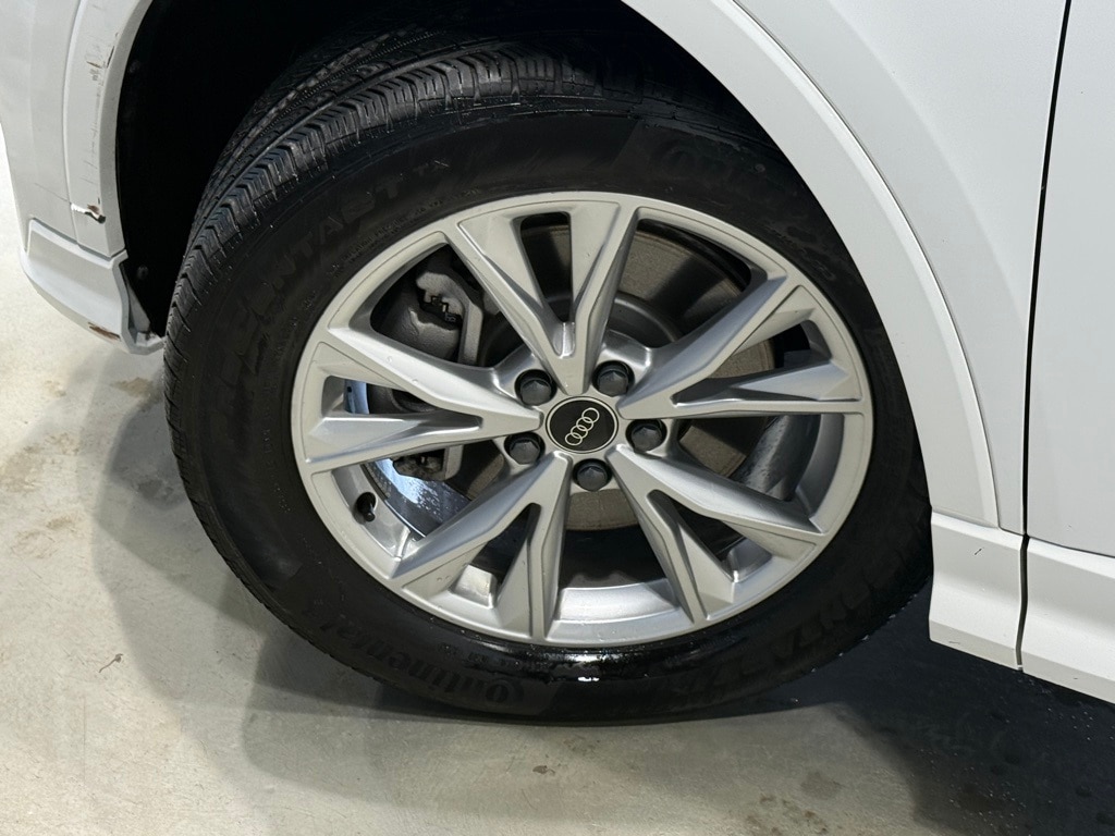 2025 AUDI Q3 - Image 10