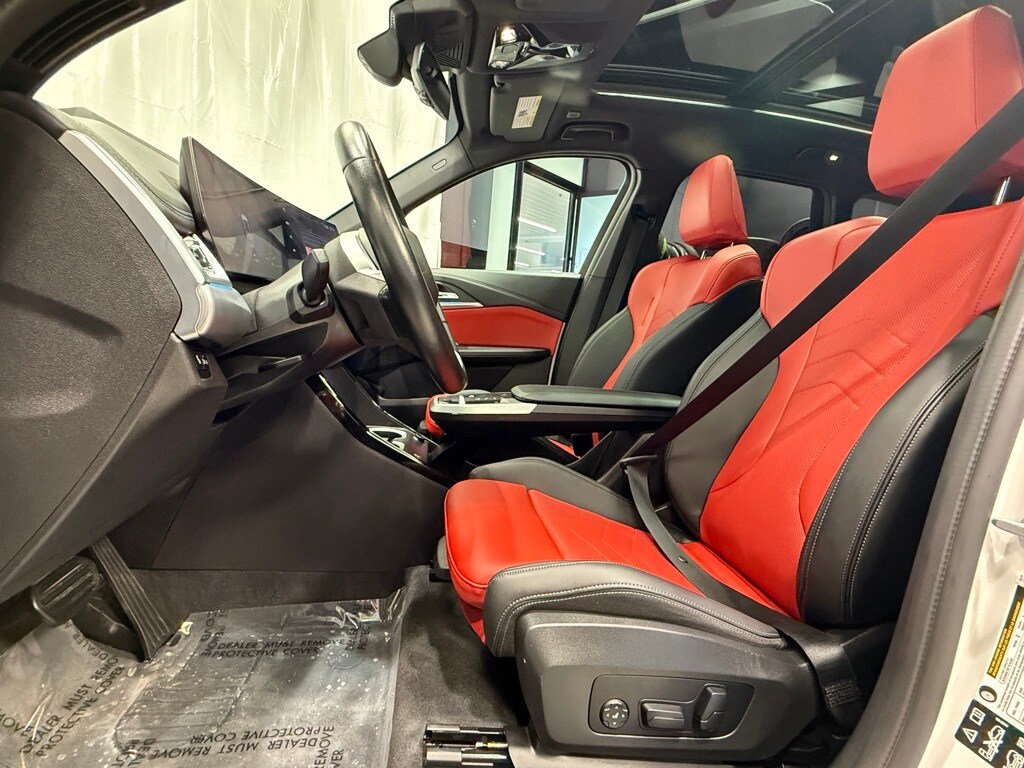 2025 BMW X1 - Image 16