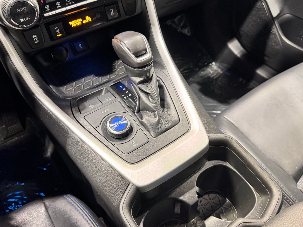 2020 TOYOTA RAV4 - Image 10