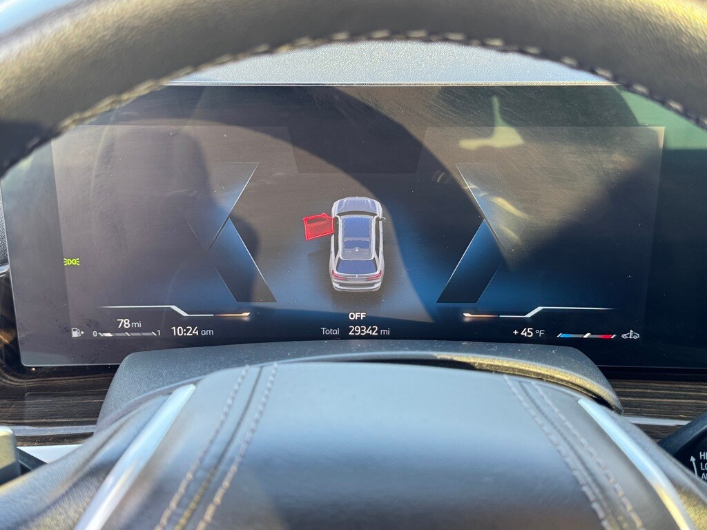 2024 BMW X7 - Image 32