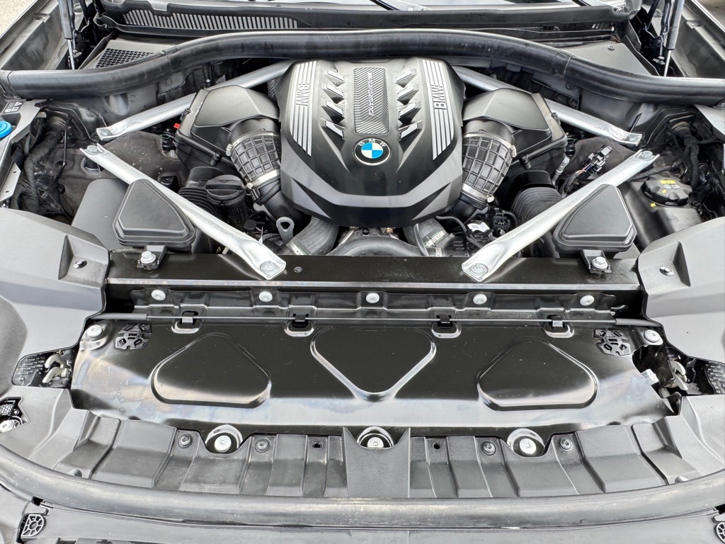 2022 BMW X7 - Image 31