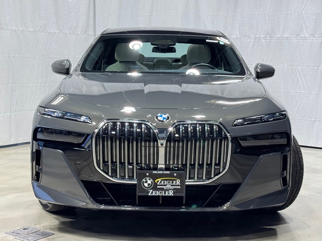 Certified 2023 BMW 760i xDrive Sedan