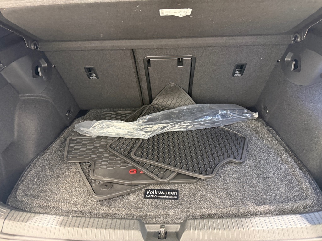 2024 VOLKSWAGEN GOLF GTI - Image 33