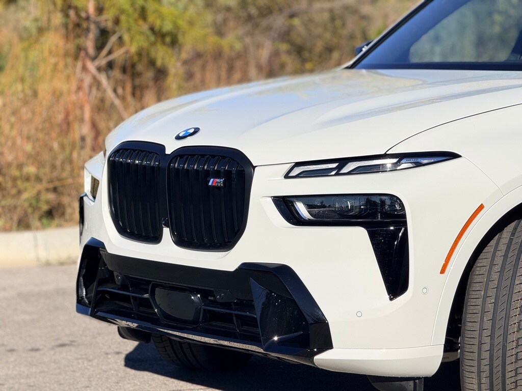 New 2026 BMW X7 M60i SUV